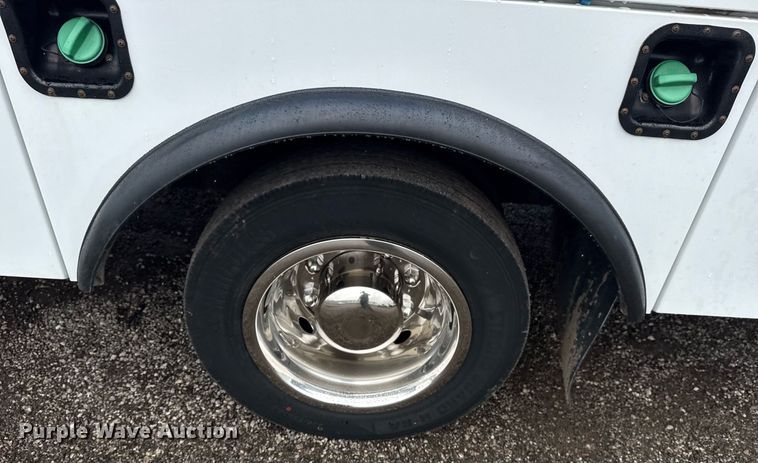 image for item EG5914 2019 Chevrolet Silverado 4500HD Crew Cab utility / service truck