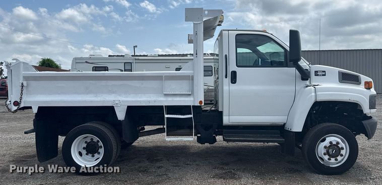 image for item EG5929 2007 GMC C4500 dump truck