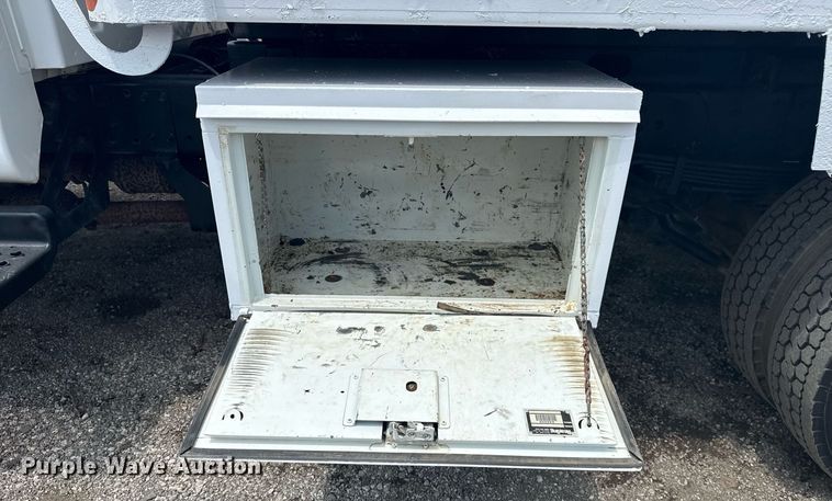 image for item EG5929 2007 GMC C4500 dump truck