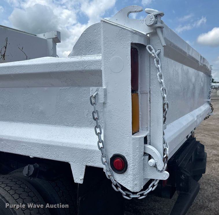 image for item EG5929 2007 GMC C4500 dump truck
