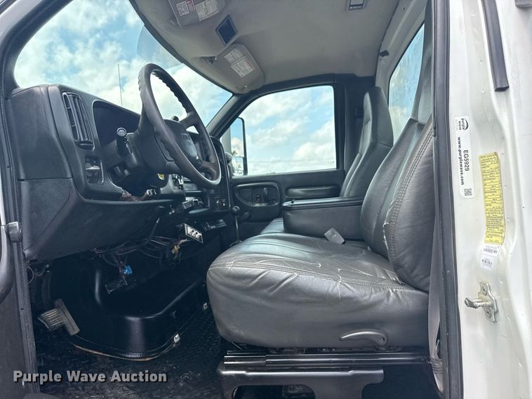 image for item EG5929 2007 GMC C4500 dump truck