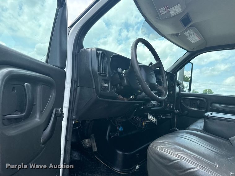 image for item EG5929 2007 GMC C4500 dump truck