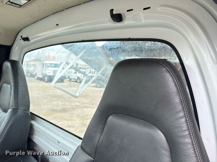 image for item EG5929 2007 GMC C4500 dump truck