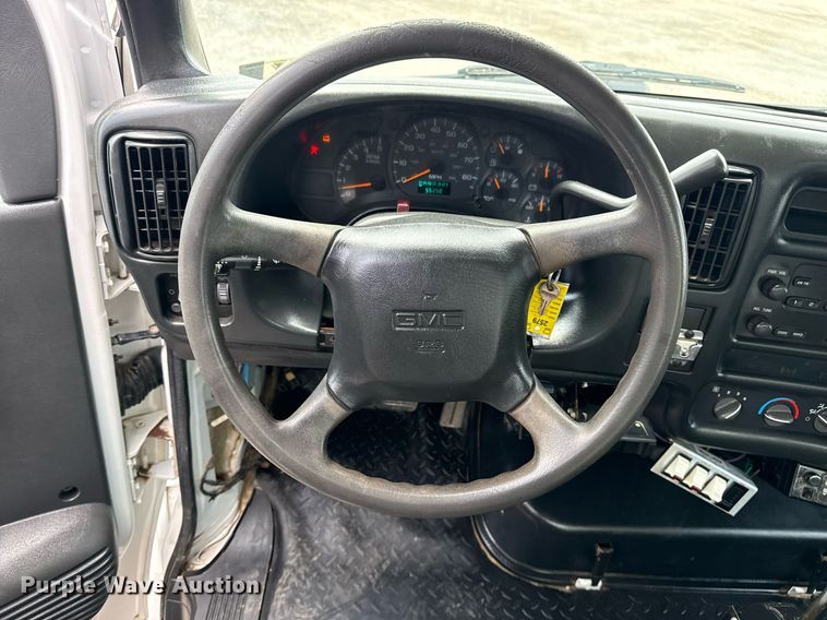 image for item EG5929 2007 GMC C4500 dump truck