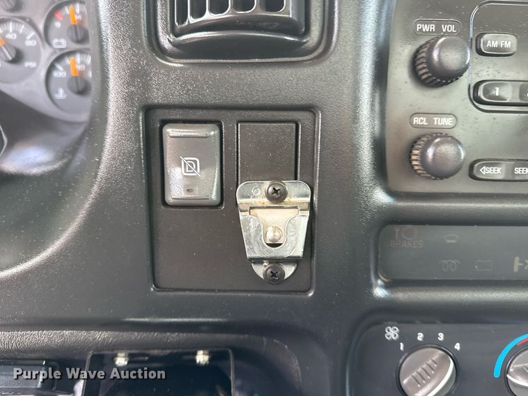 image for item EG5929 2007 GMC C4500 dump truck