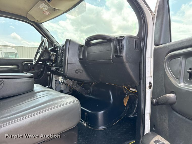 image for item EG5929 2007 GMC C4500 dump truck