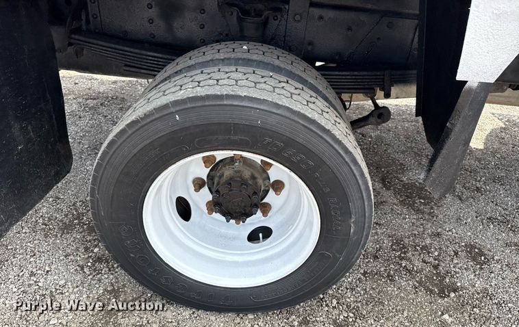 image for item EG5929 2007 GMC C4500 dump truck