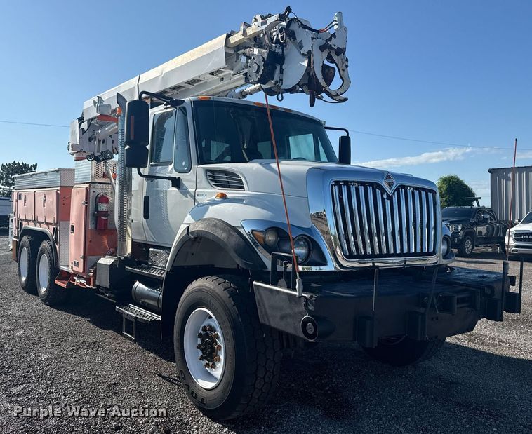 image for item EG5932 2011 International 7500 Ext. Cab digger derrick truck