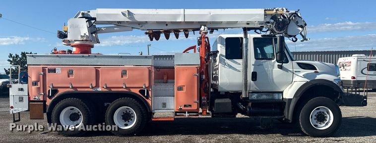 image for item EG5932 2011 International 7500 Ext. Cab digger derrick truck