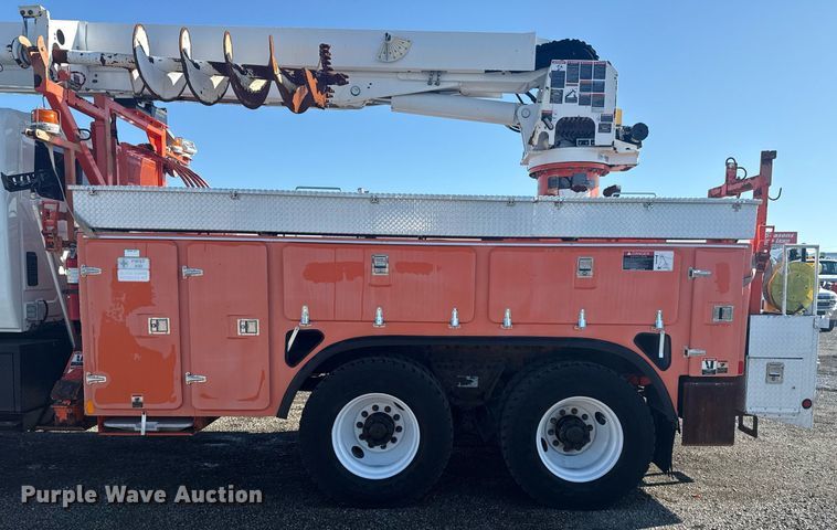 image for item EG5932 2011 International 7500 Ext. Cab digger derrick truck