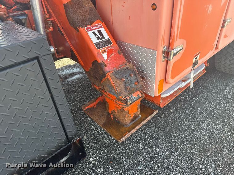 image for item EG5932 2011 International 7500 Ext. Cab digger derrick truck