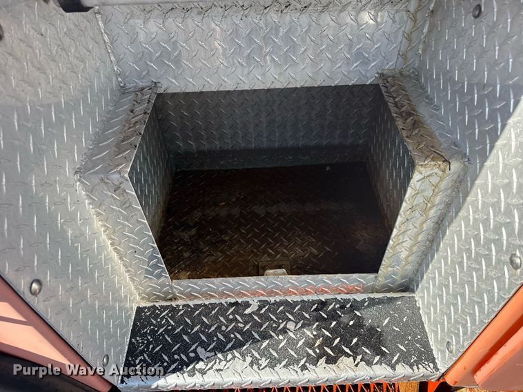 image for item EG5932 2011 International 7500 Ext. Cab digger derrick truck