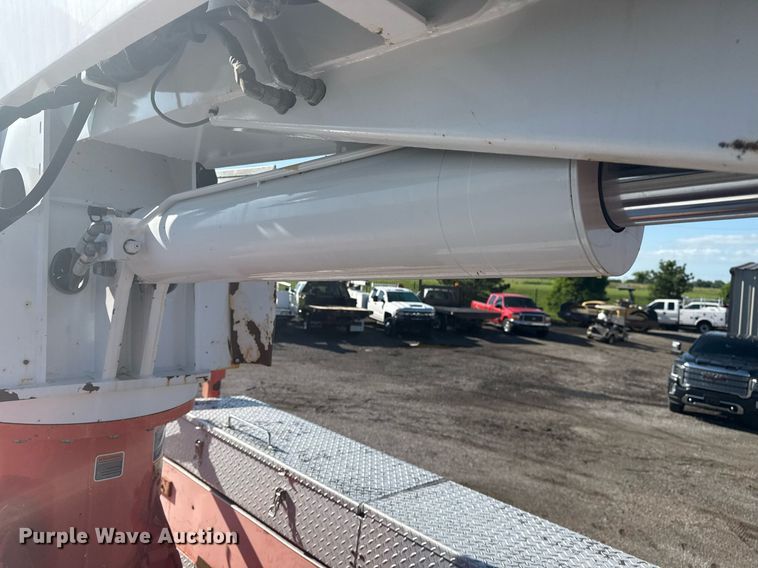 image for item EG5932 2011 International 7500 Ext. Cab digger derrick truck