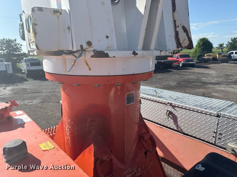 image for item EG5932 2011 International 7500 Ext. Cab digger derrick truck