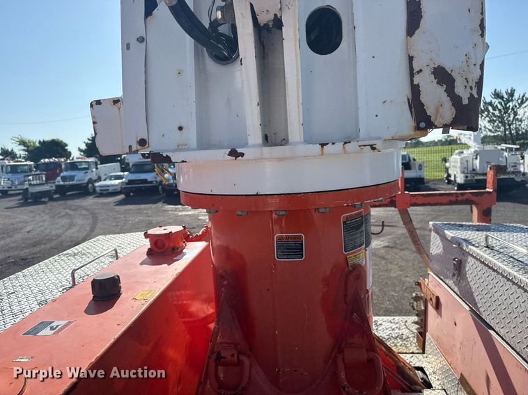 image for item EG5932 2011 International 7500 Ext. Cab digger derrick truck