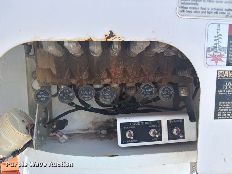 image for item EG5932 2011 International 7500 Ext. Cab digger derrick truck