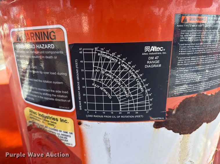 image for item EG5932 2011 International 7500 Ext. Cab digger derrick truck