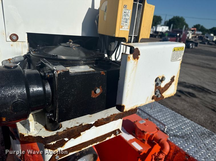 image for item EG5932 2011 International 7500 Ext. Cab digger derrick truck