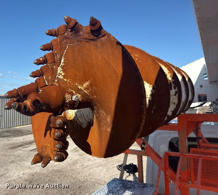 image for item EG5932 2011 International 7500 Ext. Cab digger derrick truck