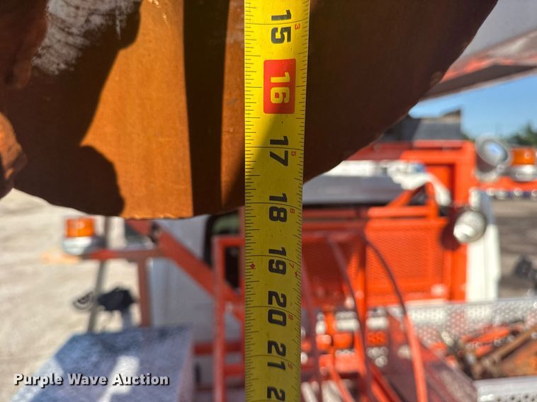 image for item EG5932 2011 International 7500 Ext. Cab digger derrick truck