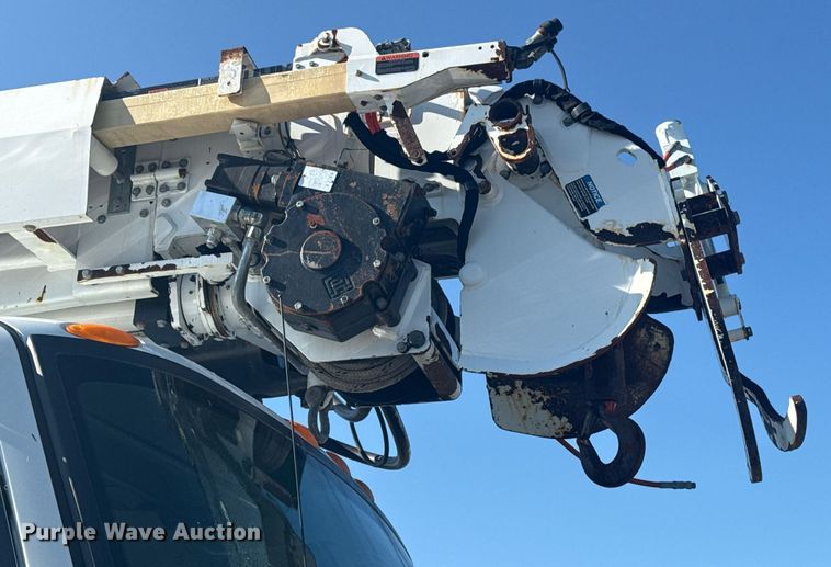 image for item EG5932 2011 International 7500 Ext. Cab digger derrick truck