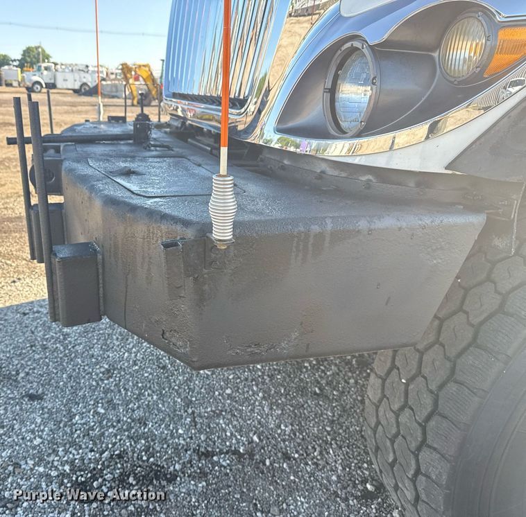 image for item EG5932 2011 International 7500 Ext. Cab digger derrick truck