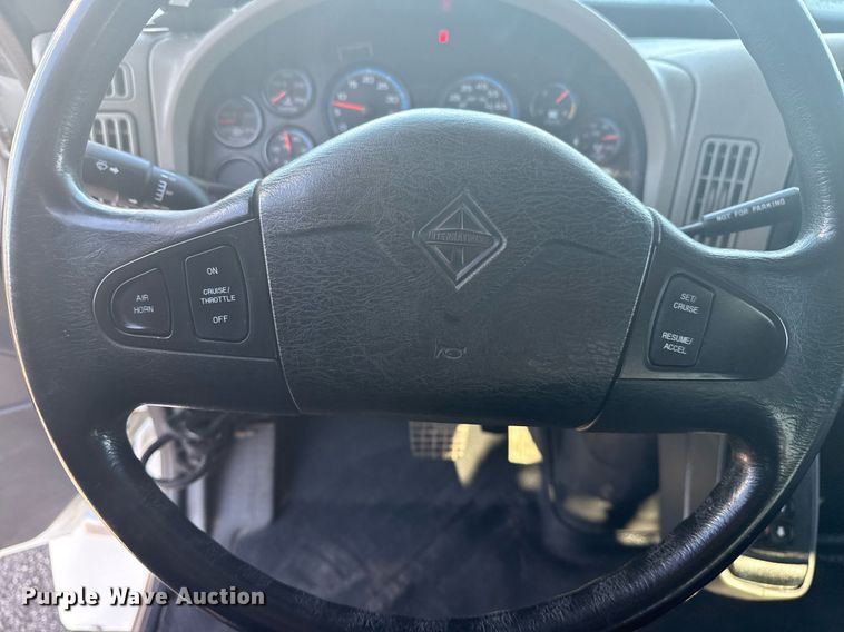 image for item EG5932 2011 International 7500 Ext. Cab digger derrick truck