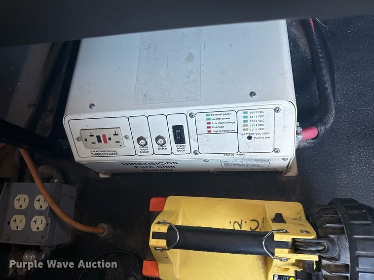 image for item EG5932 2011 International 7500 Ext. Cab digger derrick truck