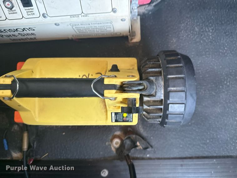 image for item EG5932 2011 International 7500 Ext. Cab digger derrick truck