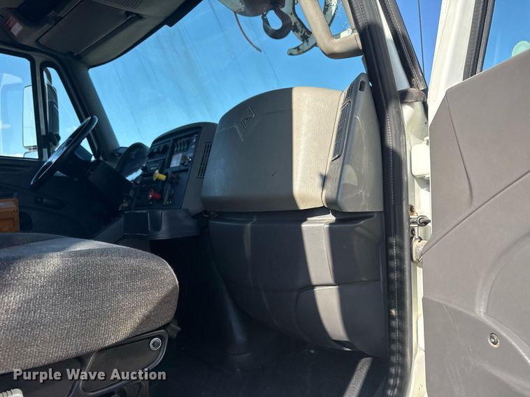 image for item EG5932 2011 International 7500 Ext. Cab digger derrick truck