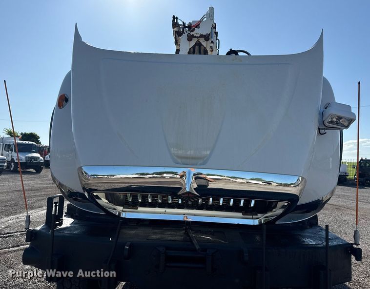 image for item EG5932 2011 International 7500 Ext. Cab digger derrick truck