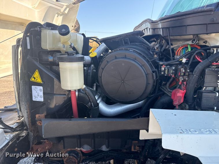 image for item EG5932 2011 International 7500 Ext. Cab digger derrick truck