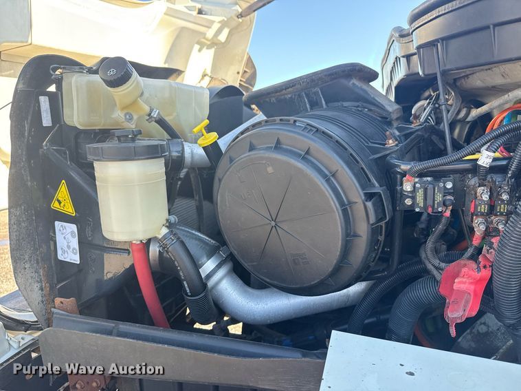 image for item EG5932 2011 International 7500 Ext. Cab digger derrick truck