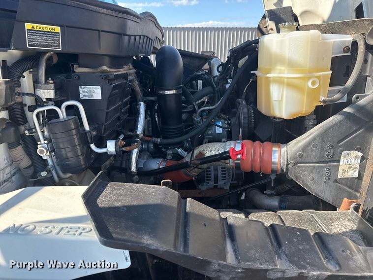 image for item EG5932 2011 International 7500 Ext. Cab digger derrick truck