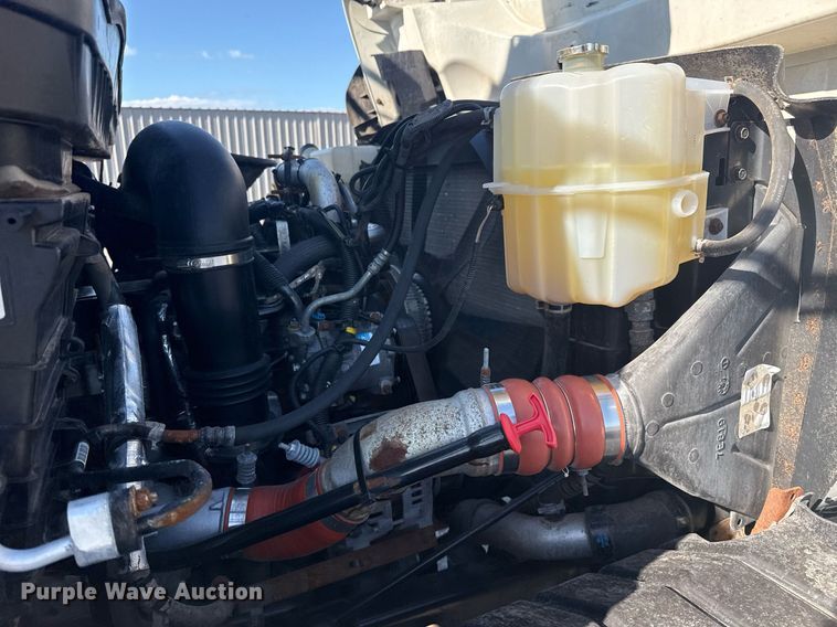 image for item EG5932 2011 International 7500 Ext. Cab digger derrick truck