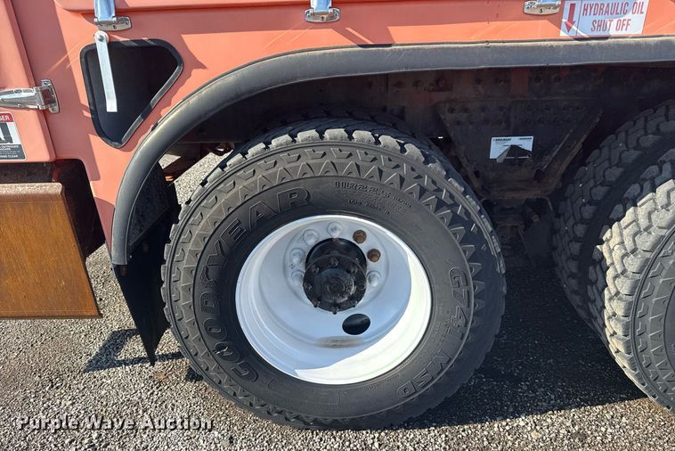 image for item EG5932 2011 International 7500 Ext. Cab digger derrick truck