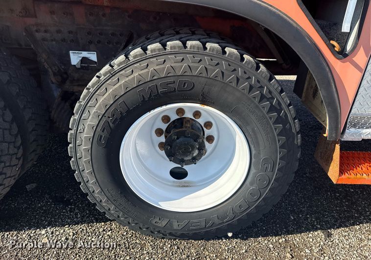 image for item EG5932 2011 International 7500 Ext. Cab digger derrick truck