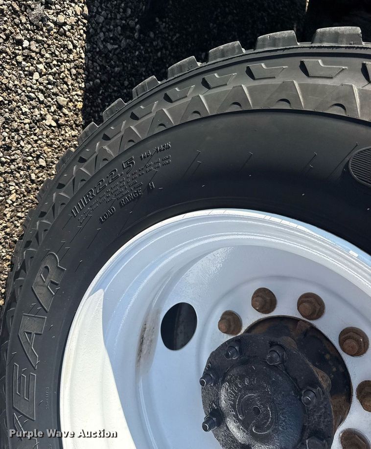 image for item EG5932 2011 International 7500 Ext. Cab digger derrick truck