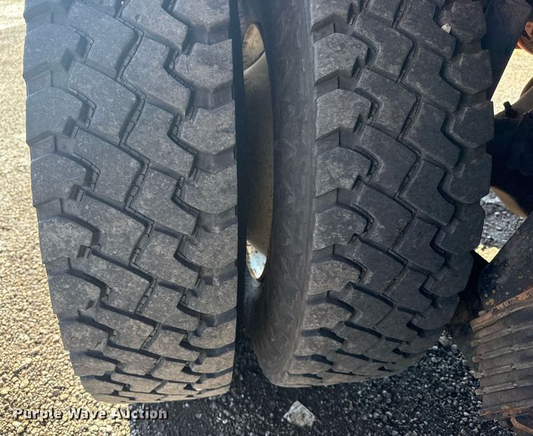 image for item EG5932 2011 International 7500 Ext. Cab digger derrick truck