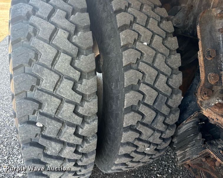 image for item EG5932 2011 International 7500 Ext. Cab digger derrick truck