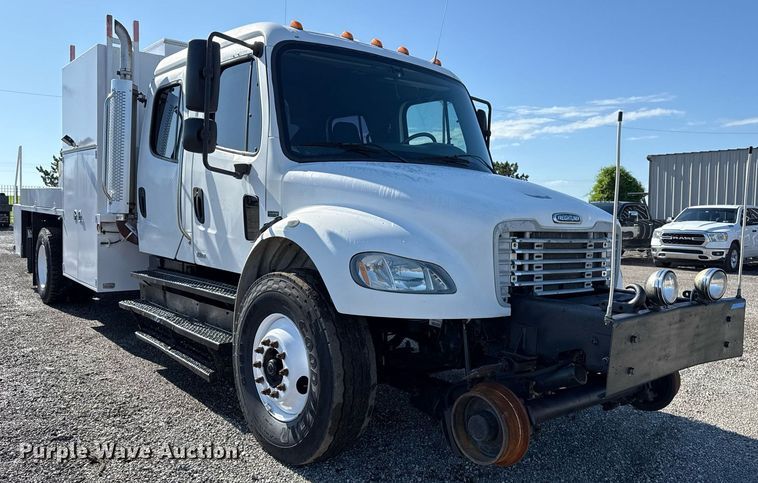 image for item EG5933 2006 Freightliner Business Class M2 Crew Cab utility / service truck