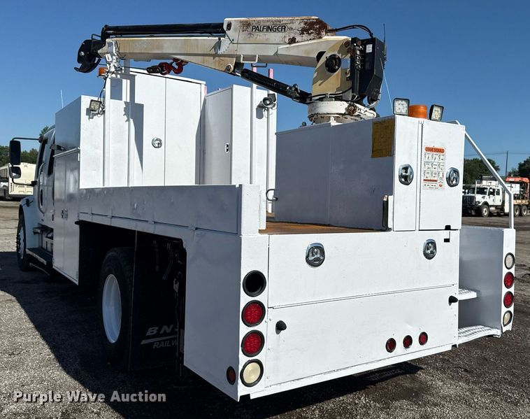 image for item EG5933 2006 Freightliner Business Class M2 Crew Cab utility / service truck