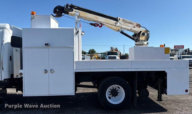 image for item EG5933 2006 Freightliner Business Class M2 Crew Cab utility / service truck