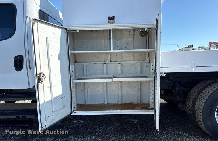 image for item EG5933 2006 Freightliner Business Class M2 Crew Cab utility / service truck