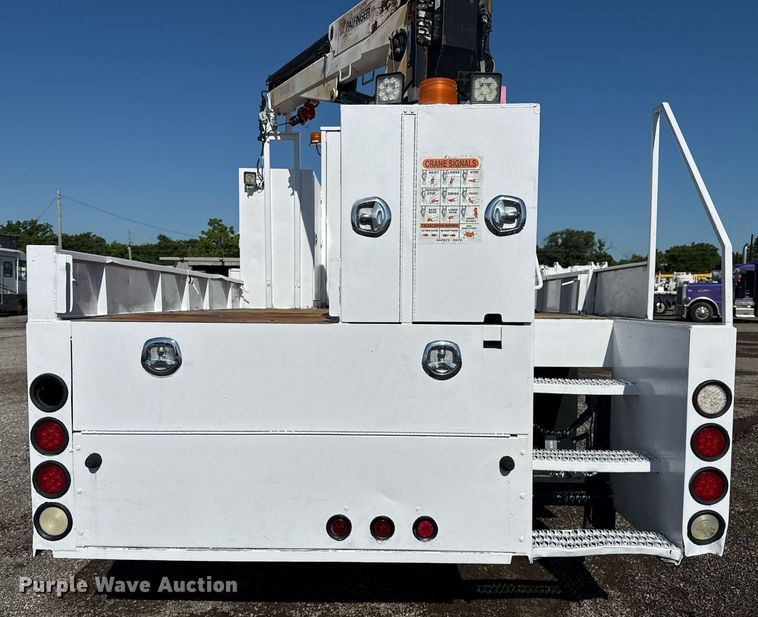 image for item EG5933 2006 Freightliner Business Class M2 Crew Cab utility / service truck