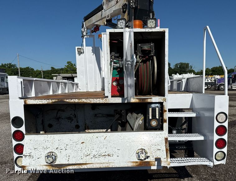 image for item EG5933 2006 Freightliner Business Class M2 Crew Cab utility / service truck