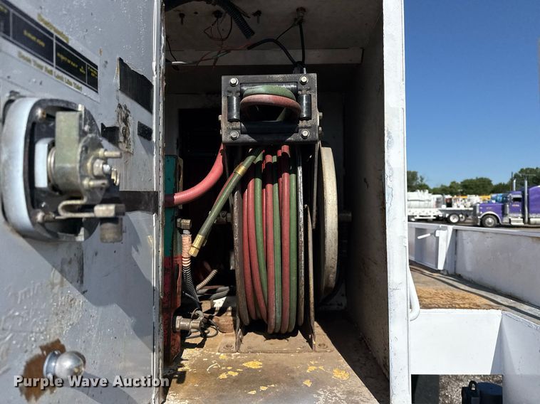 image for item EG5933 2006 Freightliner Business Class M2 Crew Cab utility / service truck