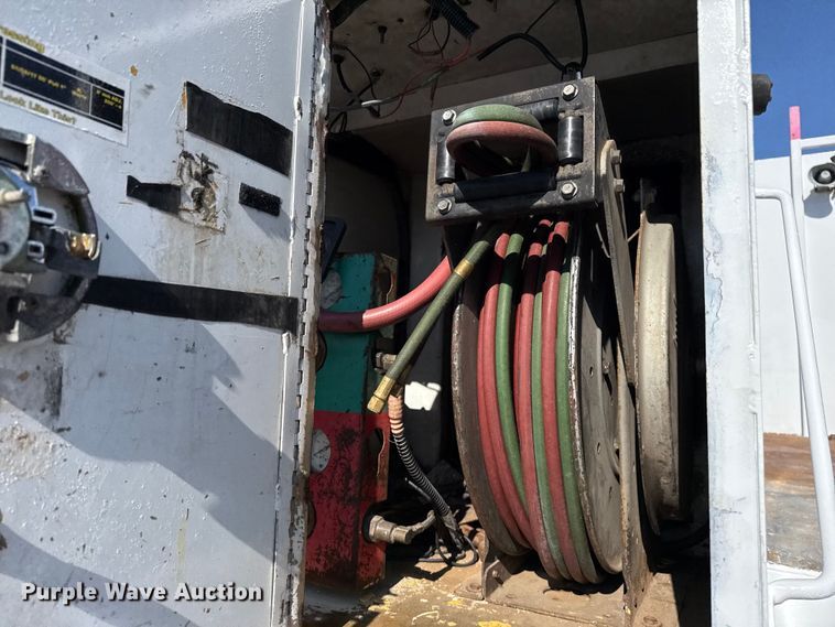 image for item EG5933 2006 Freightliner Business Class M2 Crew Cab utility / service truck