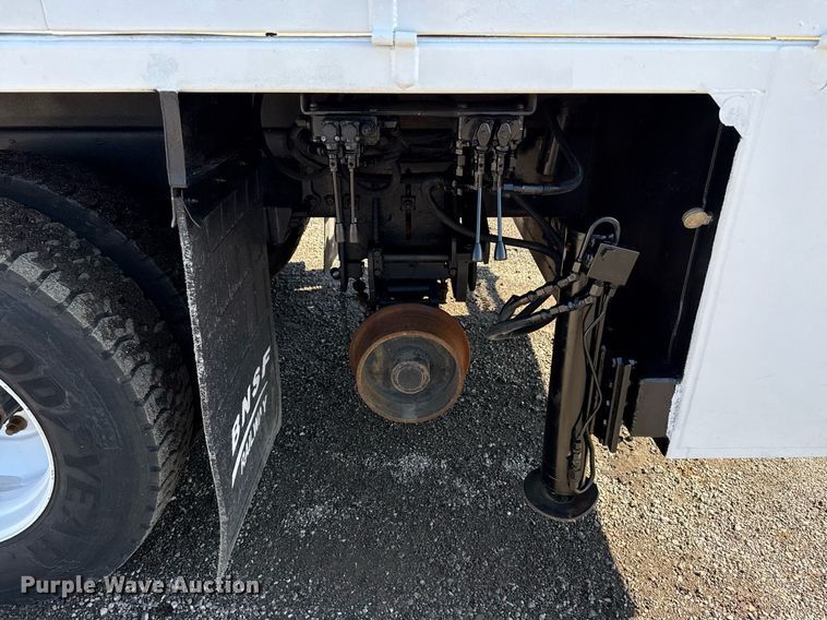 image for item EG5933 2006 Freightliner Business Class M2 Crew Cab utility / service truck