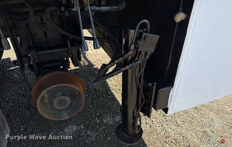 image for item EG5933 2006 Freightliner Business Class M2 Crew Cab utility / service truck